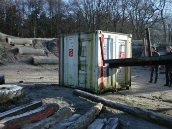 2002-03-02 Container achterhorst